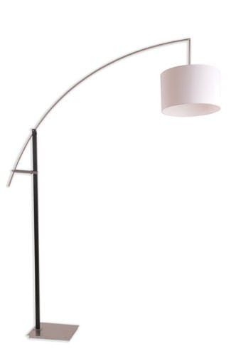 Aura lampa podłogowa wykonana z metalu w komplecie z tkaninowym abażurem.  Regulowana sługość ramienia.