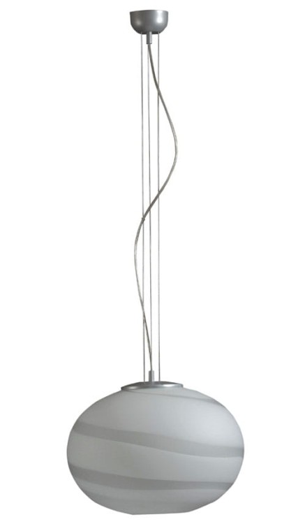 Pufa lampa sufitowa z metalową podsufitką i wiszącym na stalowych linkach  szklanym kloszu