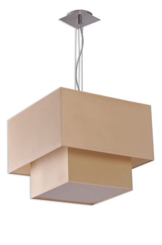 Quadra lampa sufitowa złożona z metalowej podsufitki i dwóch  kwadratowy abażurów wchodzących jeden w drugi.